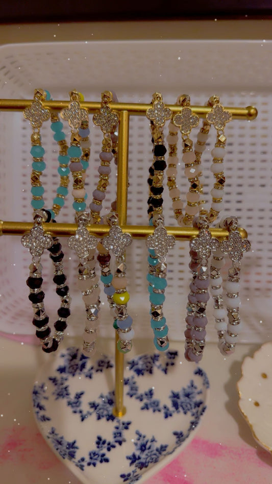 Clover bracelet